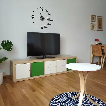 Zeppelin Apartment *