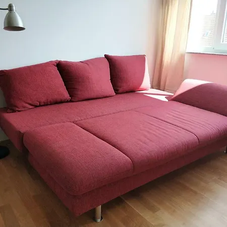 Zeppelin Apartment *